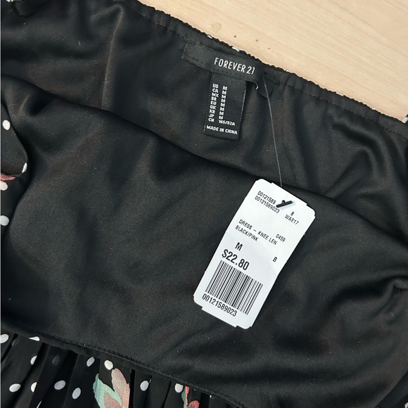 NWT Forever21 Polka Dot/Floral Dress Medium - Picture 8 of 11